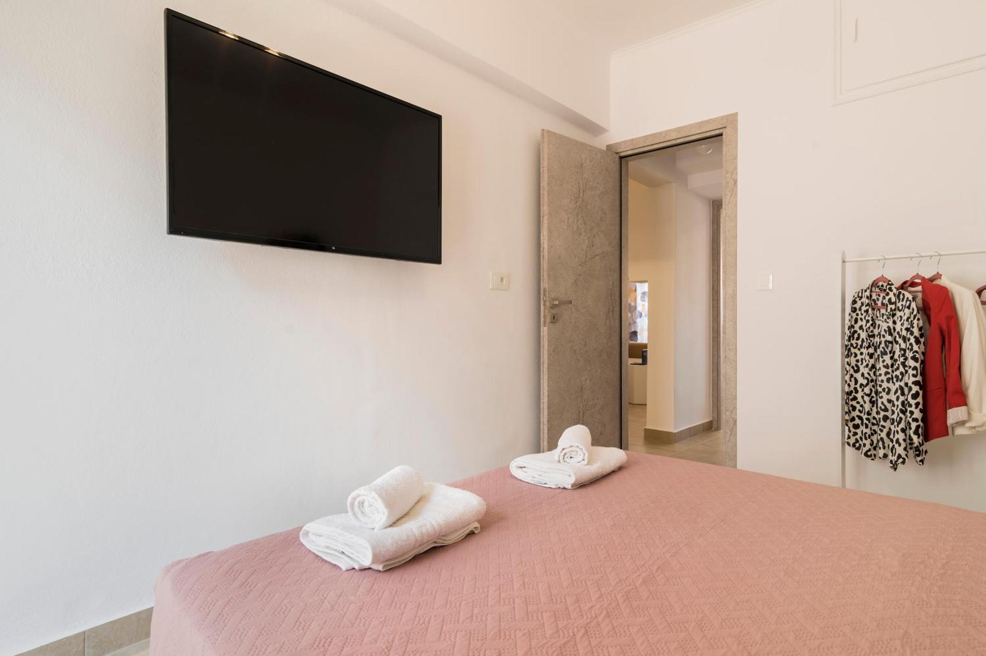 Mailo&Luke Apartments Rhodes City Екстер'єр фото