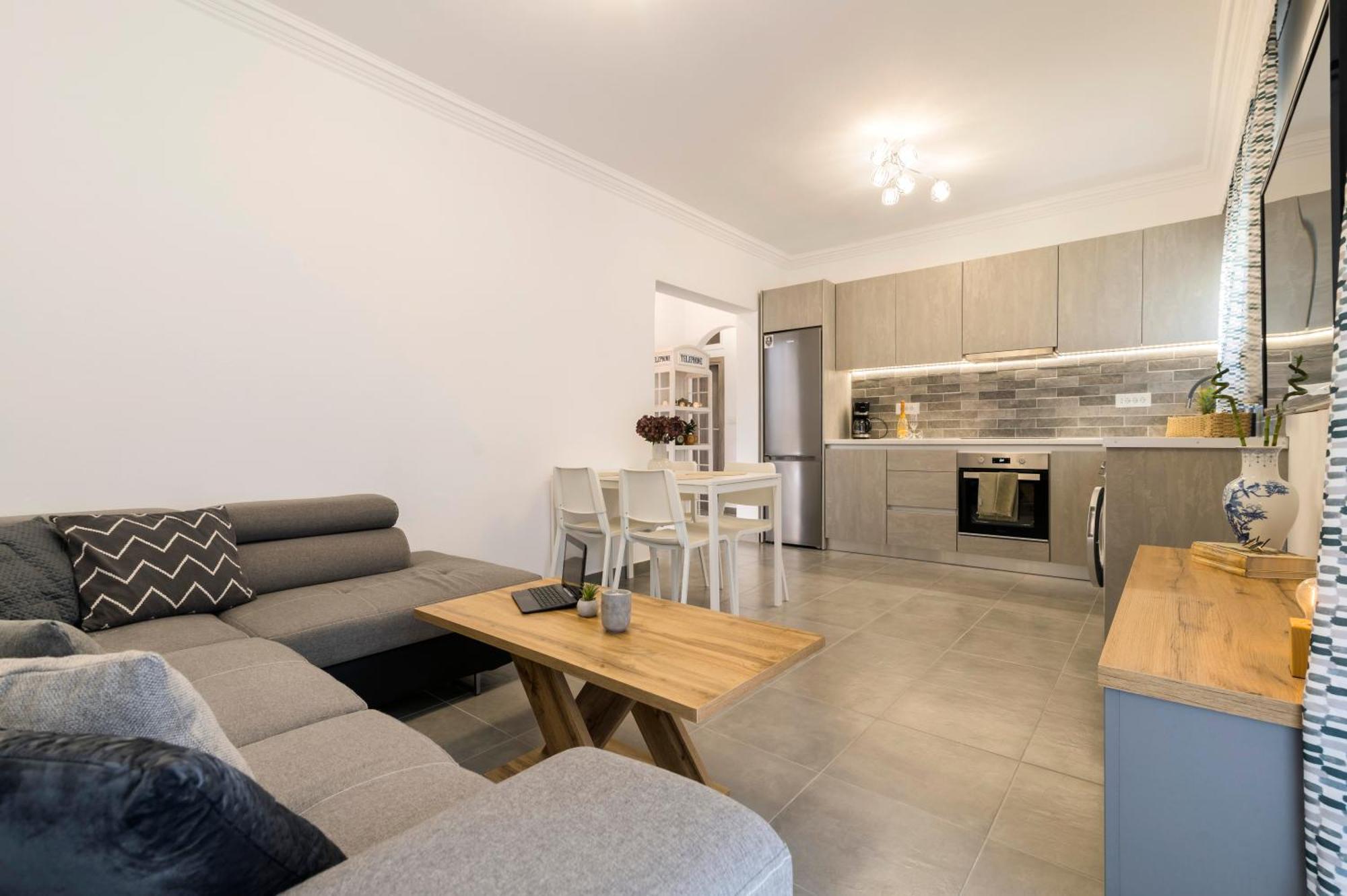 Mailo&Luke Apartments Rhodes City Екстер'єр фото